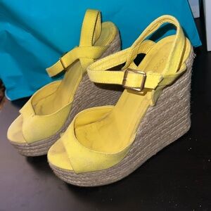 Shoedazzle wedge sandals